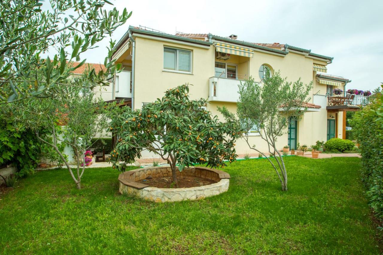 Apartments Emma Biograd na Moru Kültér fotó